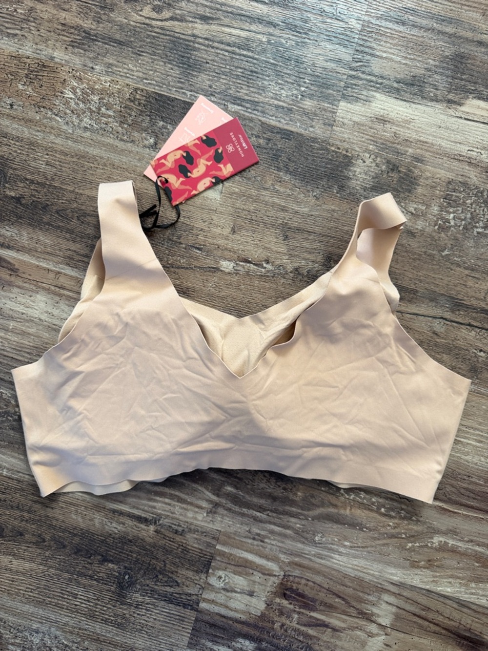 Honeylove LiftWear V-Neck Bra - Picture 2 of 10